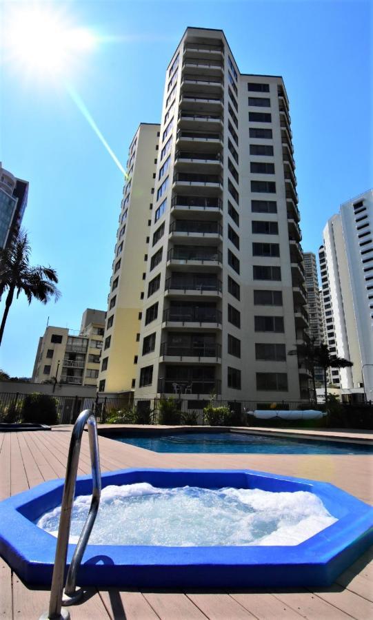 Surfers Holiday Apartments Голд-Кост Экстерьер фото